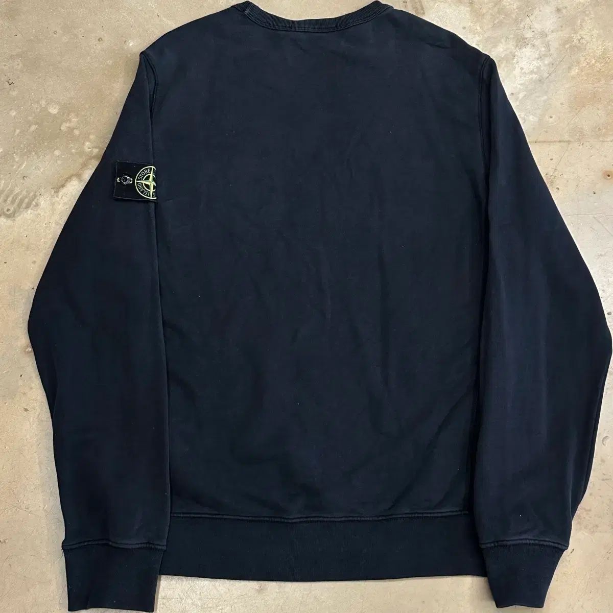 STONE ISLAND ストーンアイランド ワッペン ブラック スウェット L 