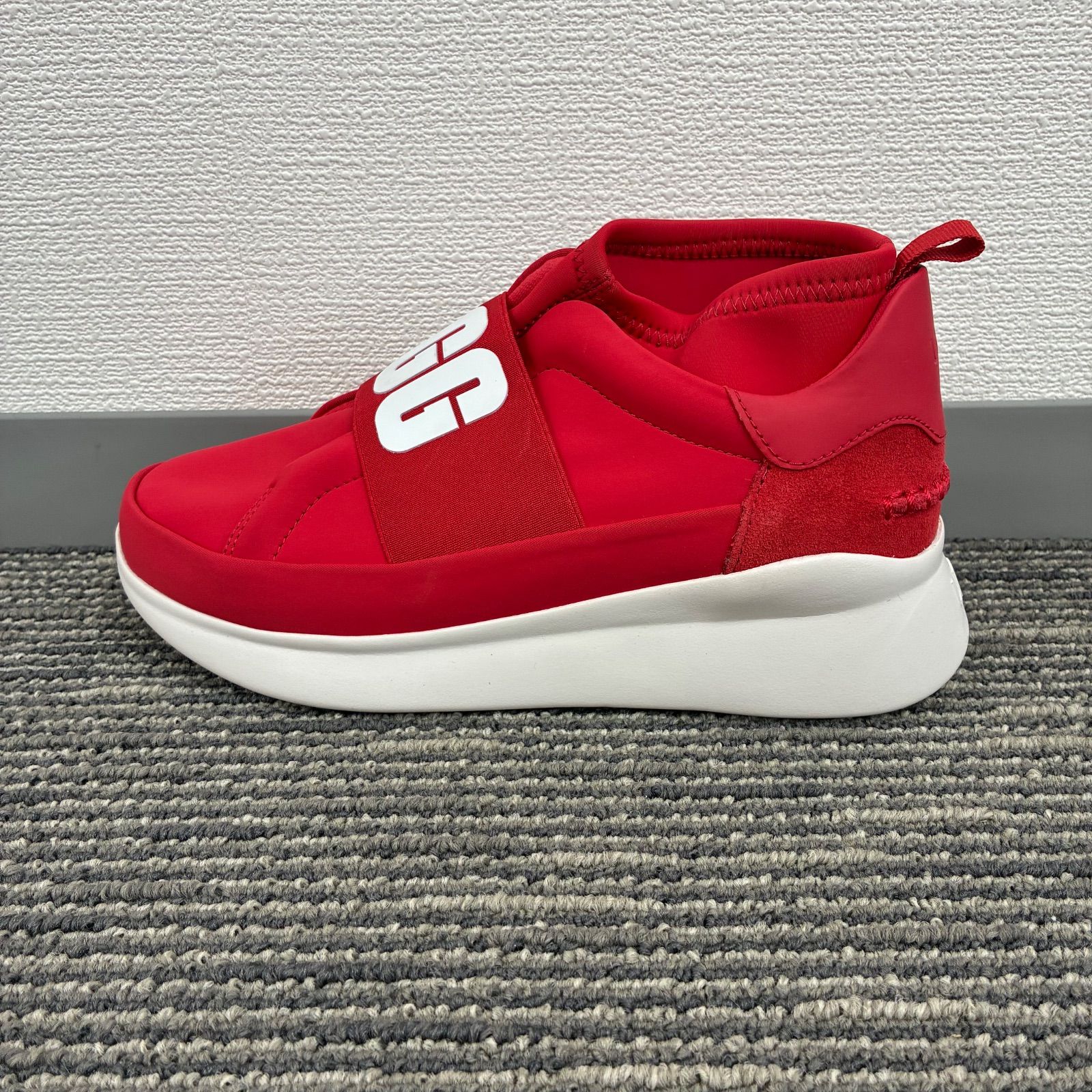 RN27 UGG アグ NEUTRA SNEAKER ニュートラ スニーカー スリッポン ロゴ 