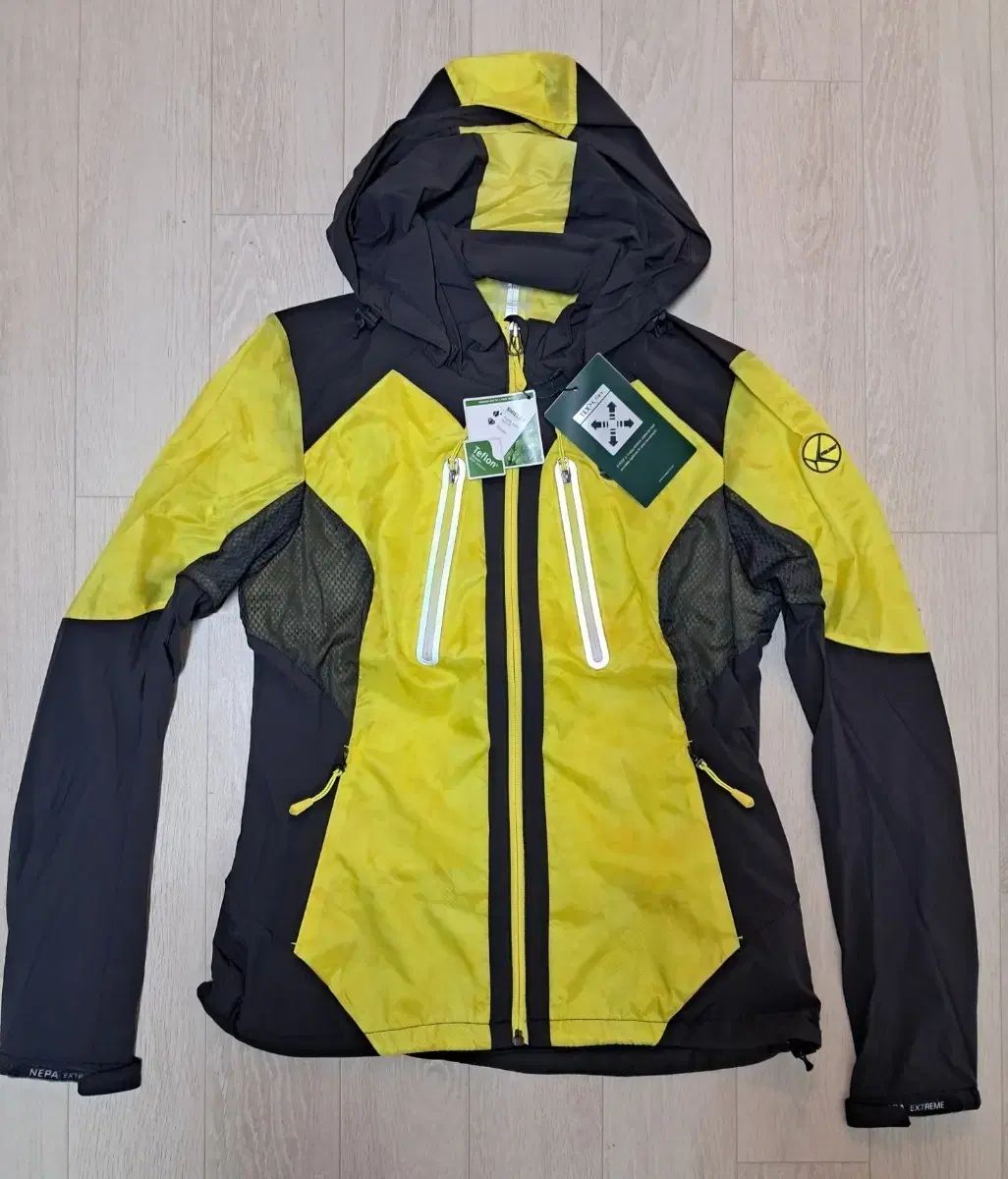 新品 NEPA イェロー ウィンドブレーカー ジャケット 90