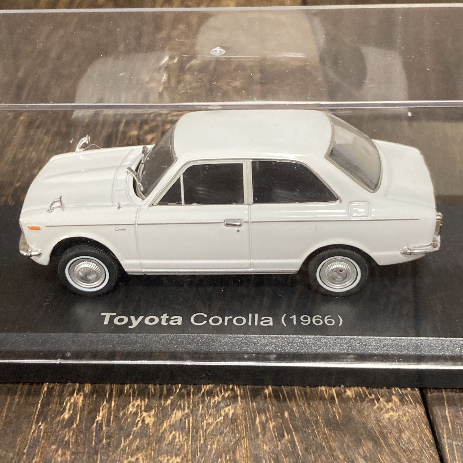 トヨタ カローラ 1966 ミニカー 1/43 国産名車コレクション - メルカリ