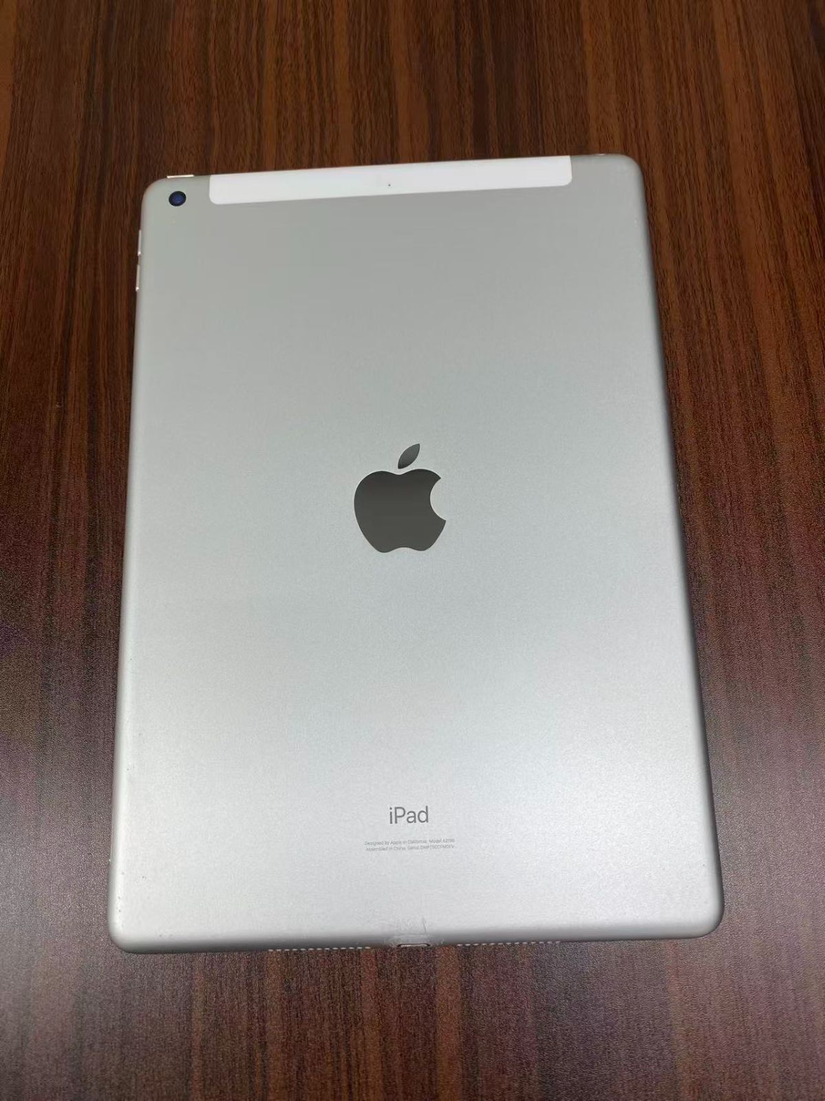【動作確認・初期化済み】電池86％Apple iPad7Wi-Fi + Cellular32GB　Silver 訳あり