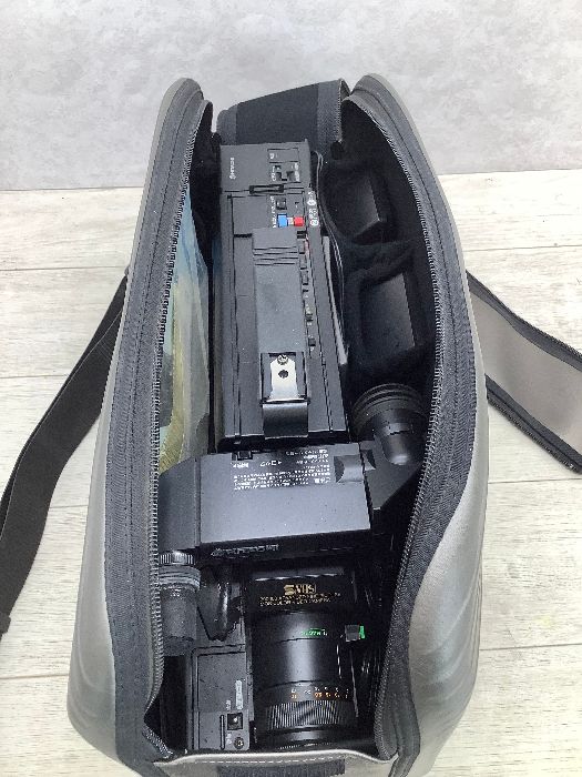 H10 HITACHI 日立 ビデオカメラ MASTACS MOVIE VM-Z8 ジャンク品 通電