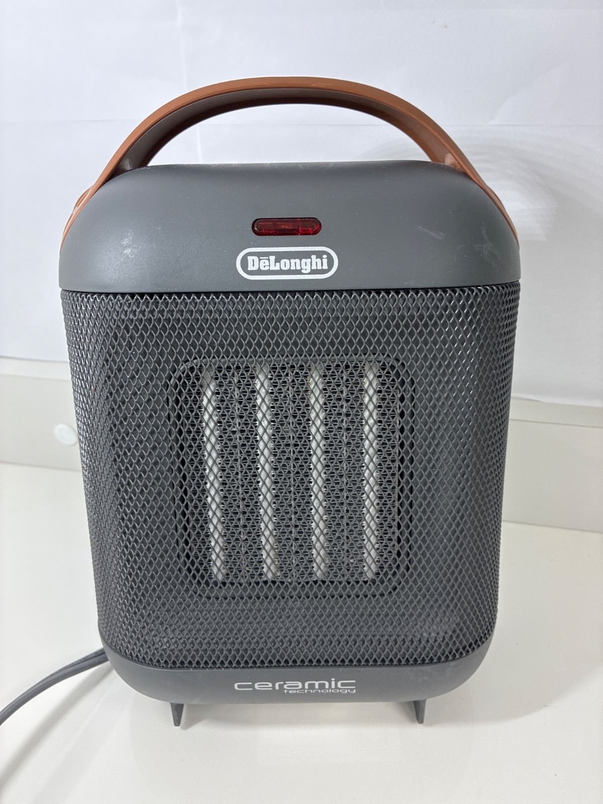 De'Longhi CAPSULA セラミックファンヒーター デロンギ - メルカリ