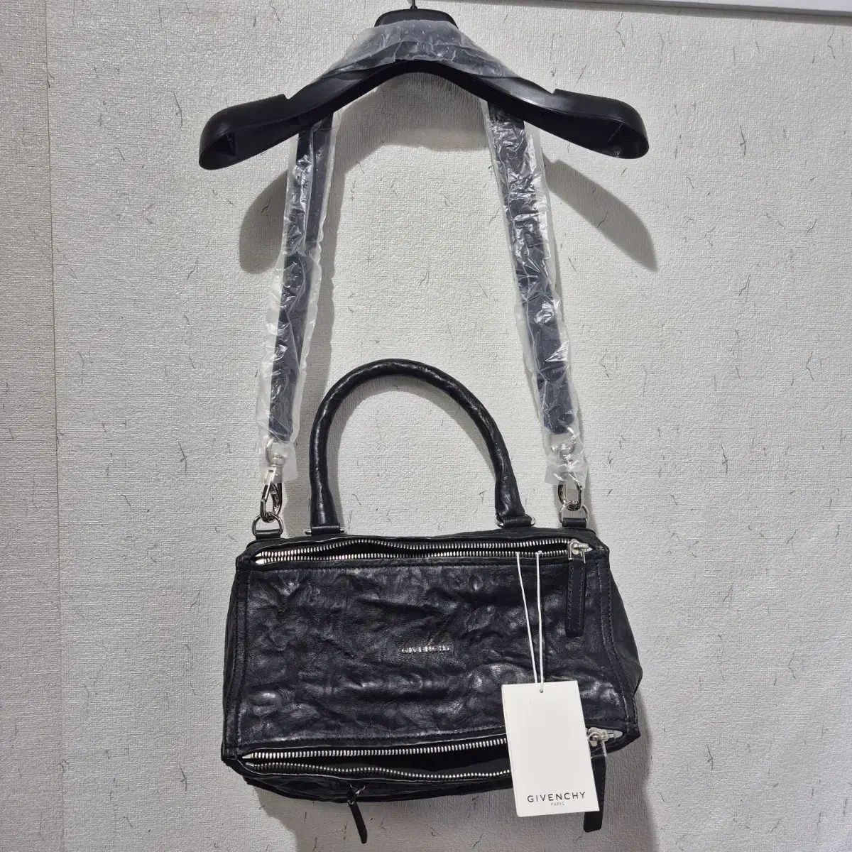 ジバンシィ pandora ブラック ショルダーバッグ