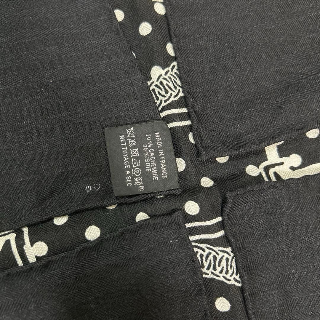 HERMESエルメス　カレ140ジェアン　グランマネージュバンダナ　黒白カシシル HERMESエルメス カレ140ジェアン グランマネージュバンダナ 黒白