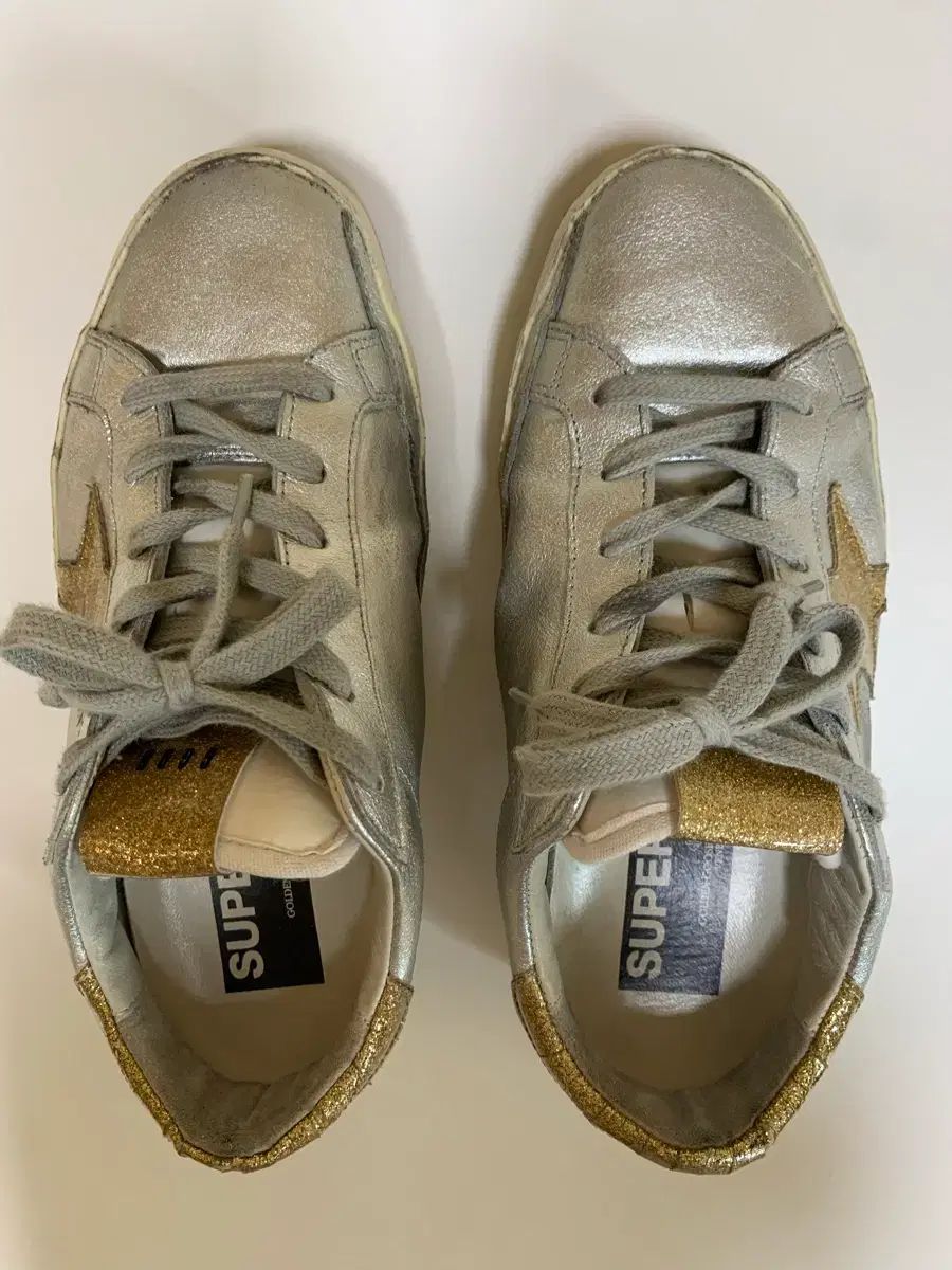 GOLDEN GOOSE ゴールデングース SuperStar