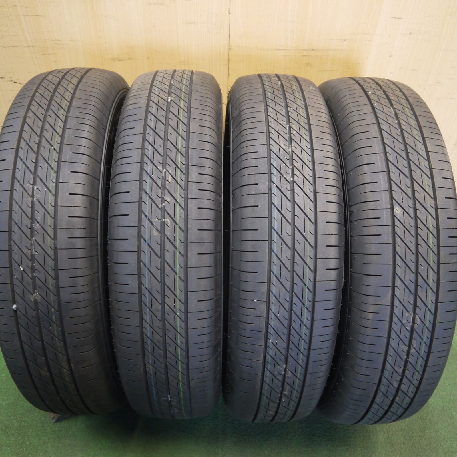 新車外し！25年195/80R15 ダンロップ グラントレック H/T 31 タイヤ 15 