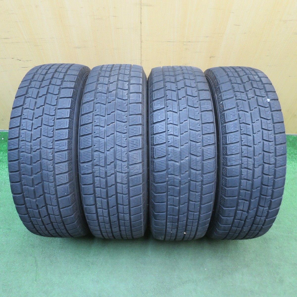 バリ溝!9.5分☆日産 ウイングロード ライダー 純正 205/65R16 バリ溝!9.5分☆日産 ウイングロード ライダー 純正 205/65R16