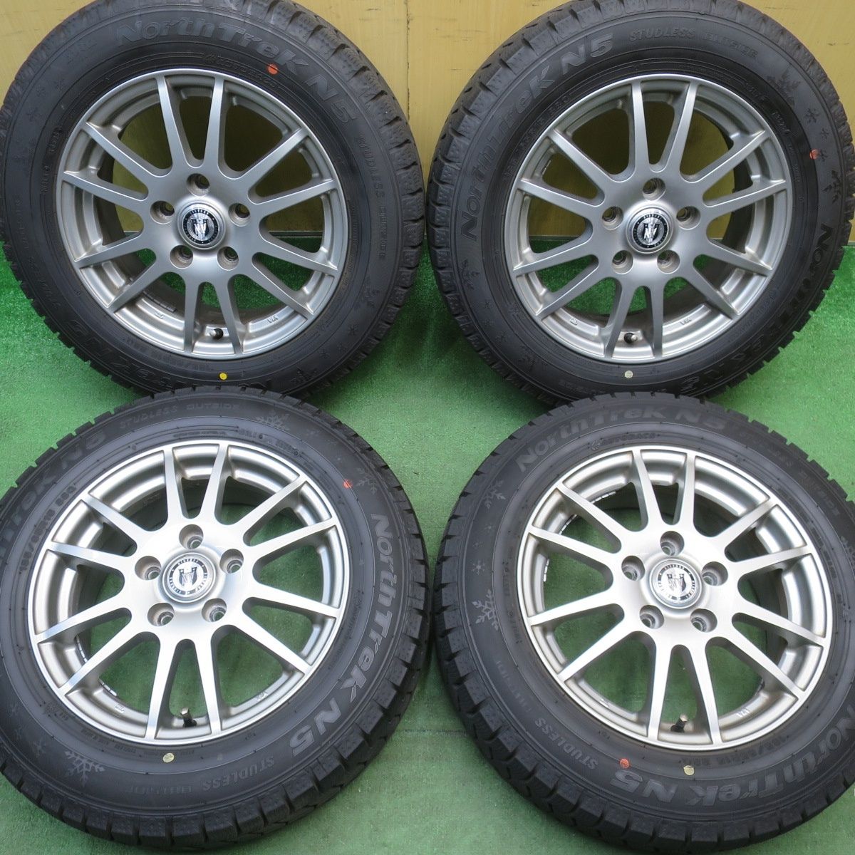 超バリ溝！25年！キレイ！9.5分以上☆スタッドレス 185/65R15
