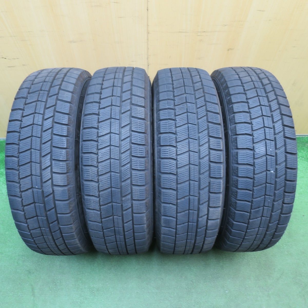 ウ*ン様 バリ溝185/65R15 23年製 超バリ溝！25年！キレイ！9.5分以上☆スタッドレス 185/65R15