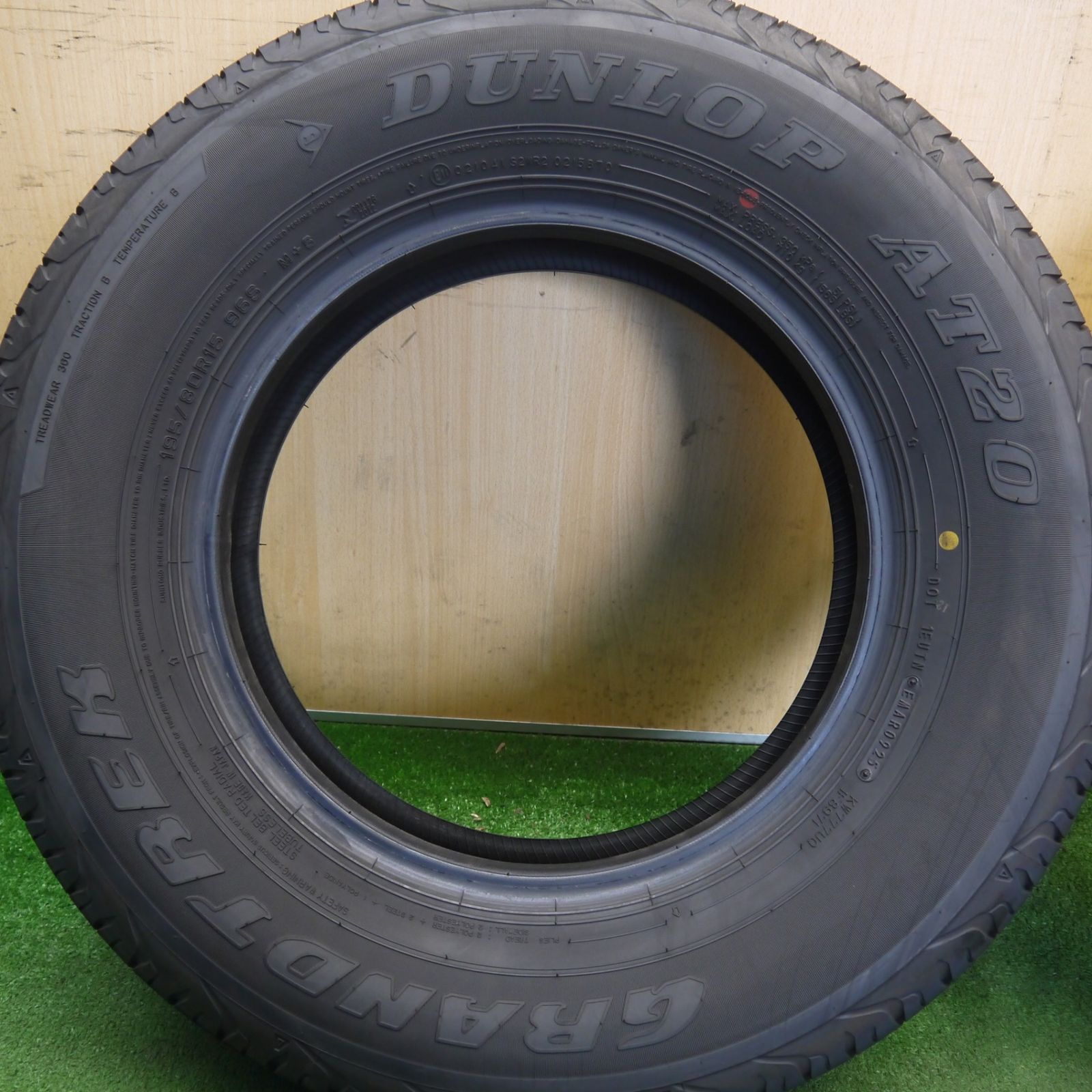 新車外し！25年195/80R15 ダンロップ AT20 グラントレック タイヤ 15 