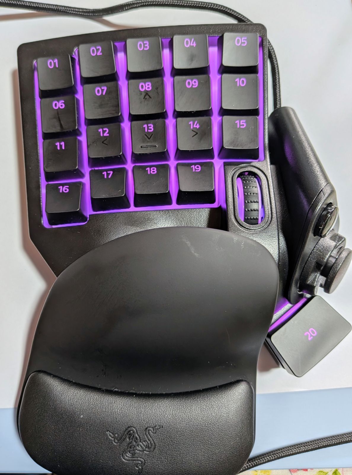 Razer Tartarus V2 左手用ゲーミングキーパッド - メルカリ