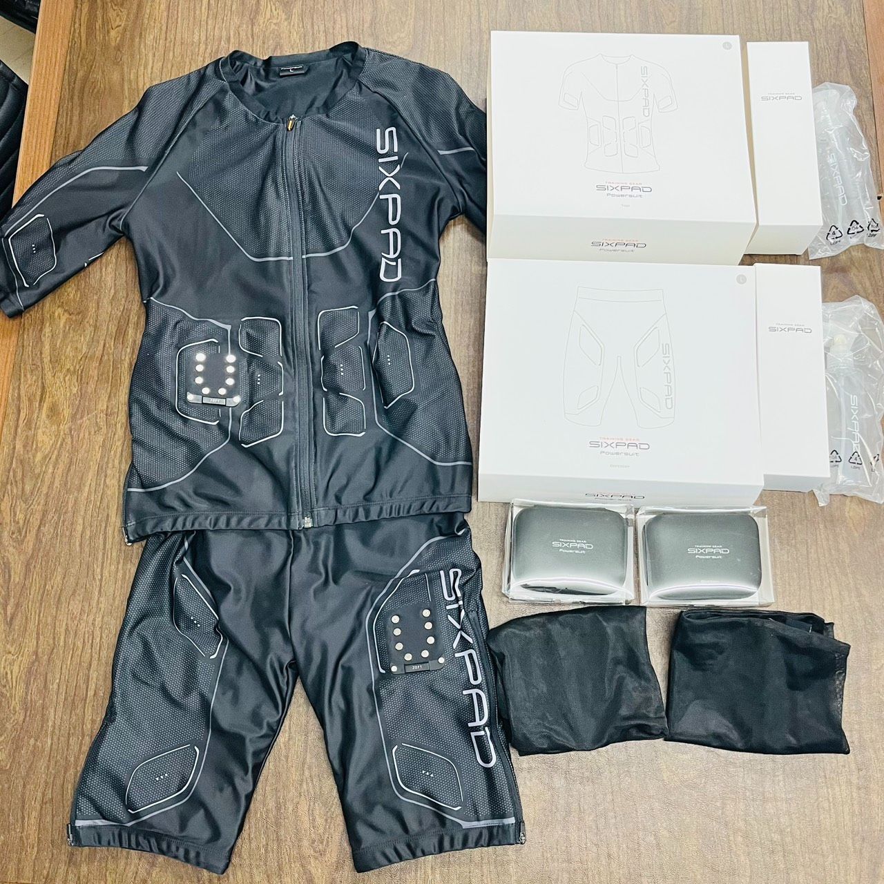 【動作確認済】SIXPAD Powersuit 上下セット メンズ Lサイズ シックスパッド パワースーツ トップ ボトム EMS トレーニングギア MTG