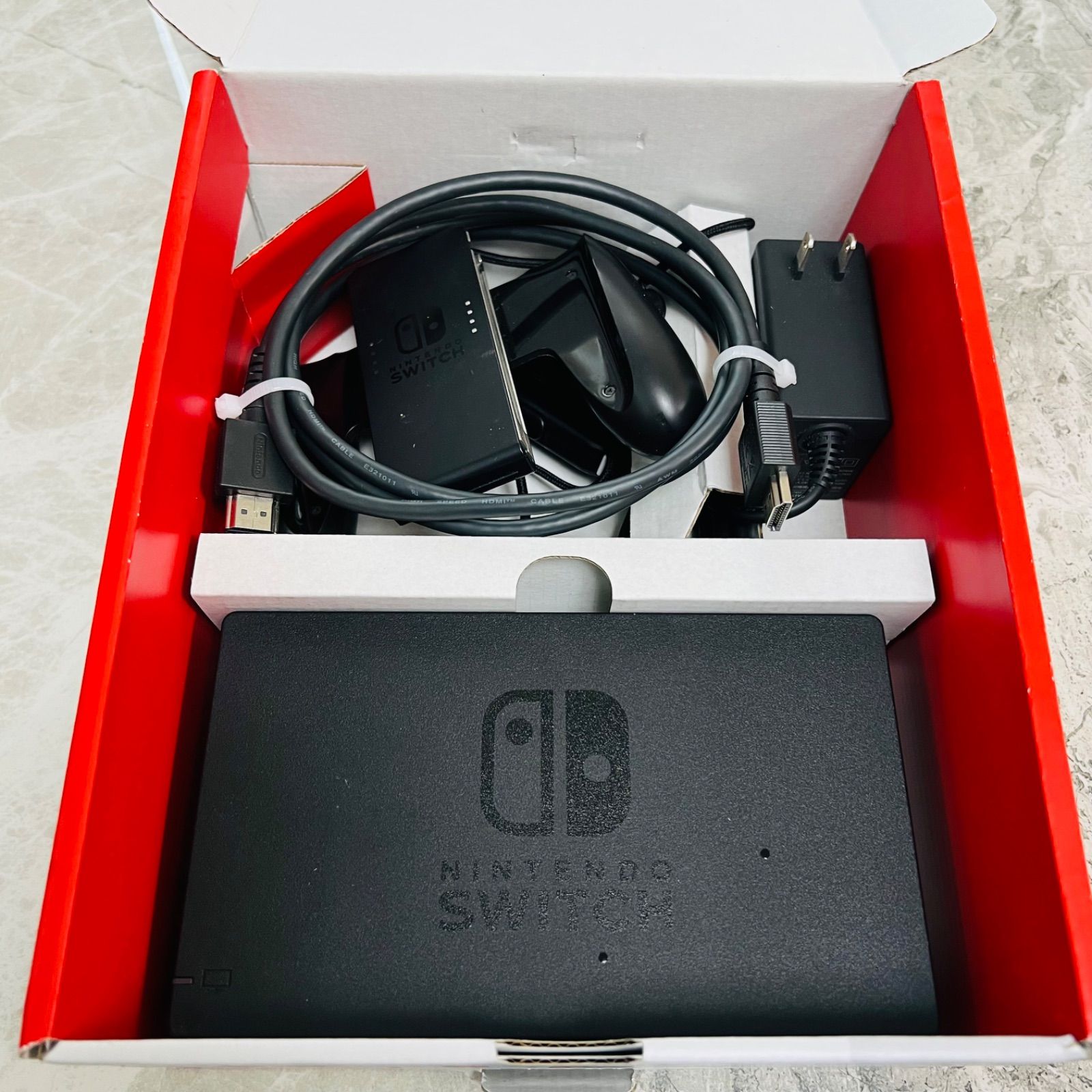 完動品】Nintendo Switch スイッチ 本体 バッテリー強化版 2023年製 箱