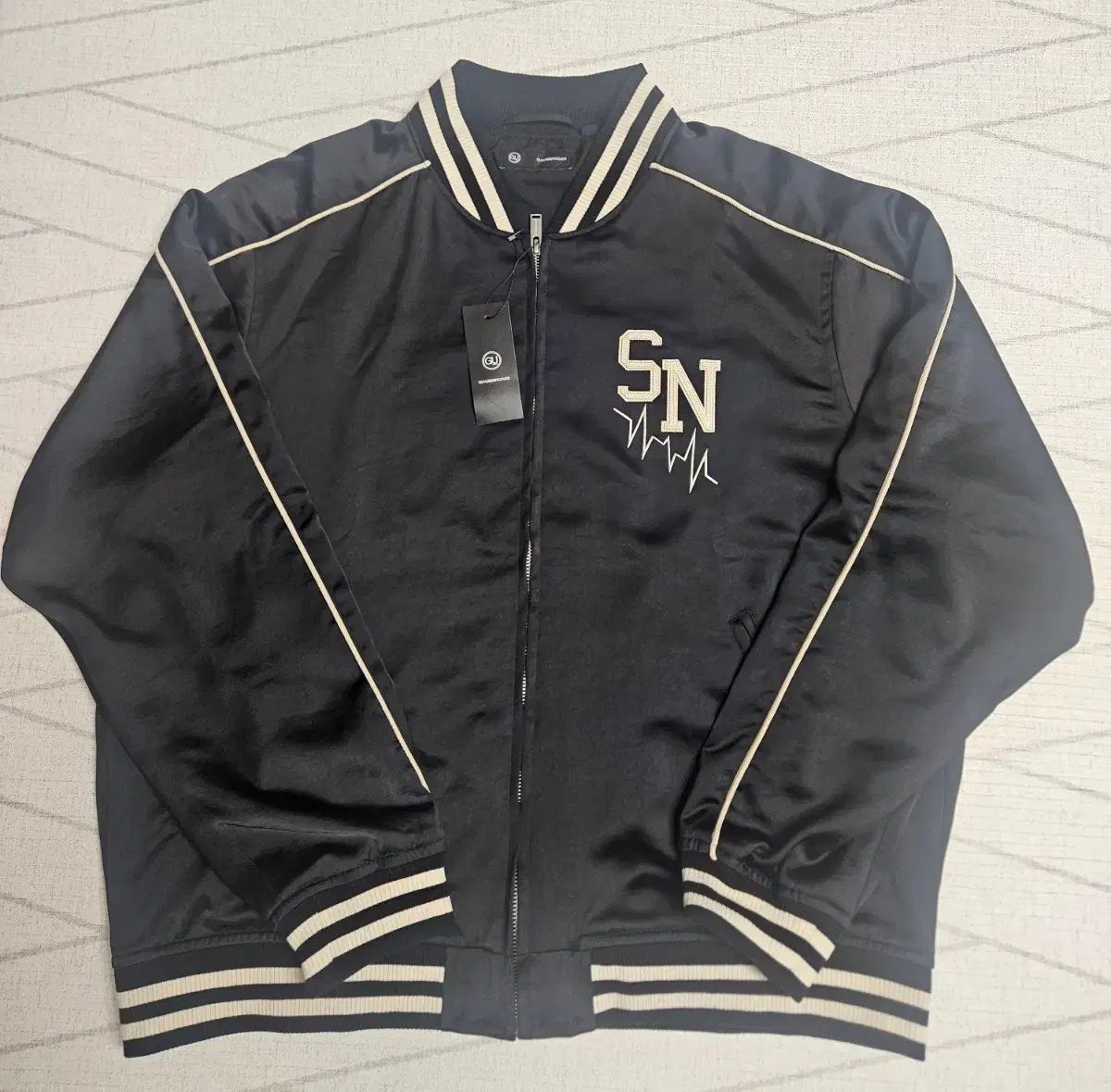 GU x UNDERCOVER サテン ブルゾン ジャケット