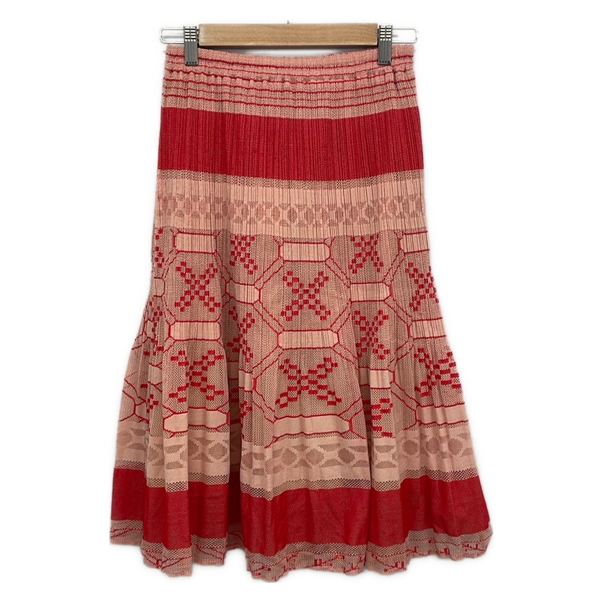 美品✨PLEATS PLEASE プリーツスカート サイズ5 赤 PLEATS PLEASE(プリーツプリーズ) ロングスカート サイズ4 XL