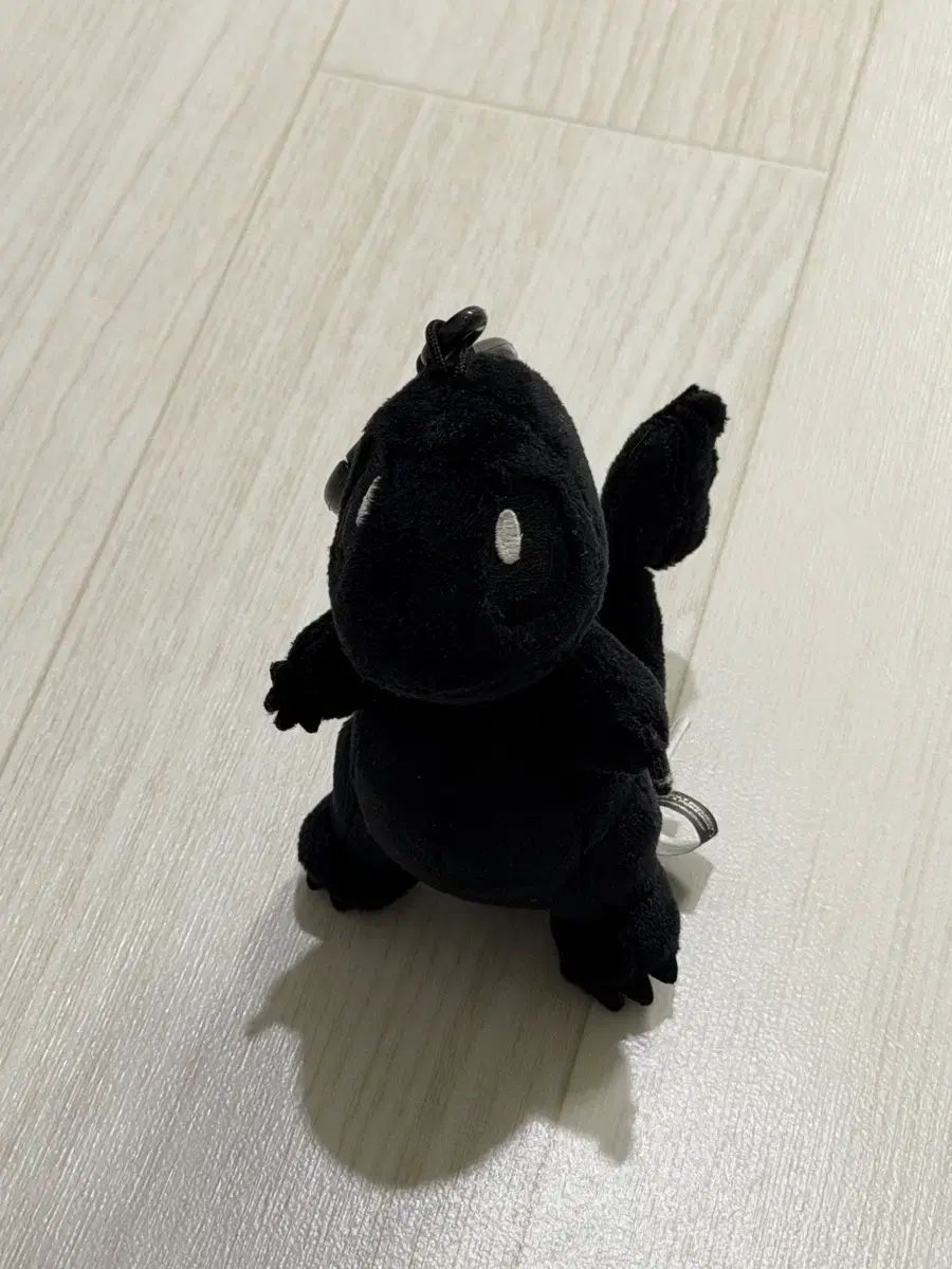 FRAGMENT DESIGN(フラグメント デザイン) ポケットモンスター キーホルダー ヒトカゲ ブラック