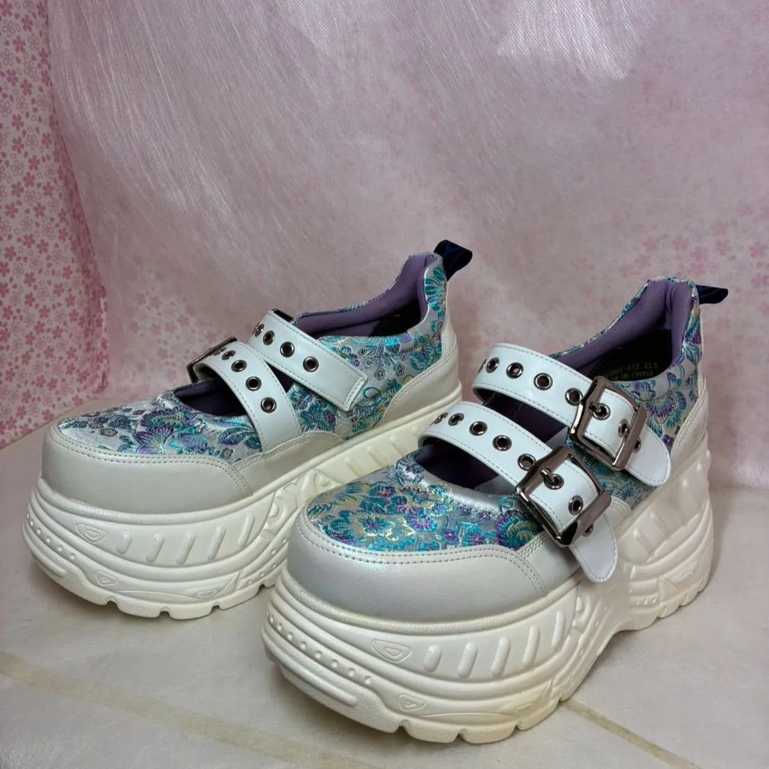 ♡新品未使用♡ 　23.5cm　ヨースケ YOSUKE 　レディース 　厚底スニーカー　厚底ストラップシューズ 　厚底ローカットスニーカー 8cm 　厚底シューズ 　 MY1503-446