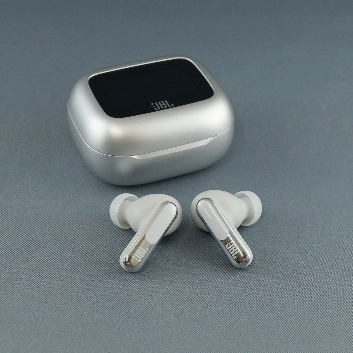 JBL Live Beam 3 完全ワイヤレスイヤホン USED美品 ノイズキャンセ