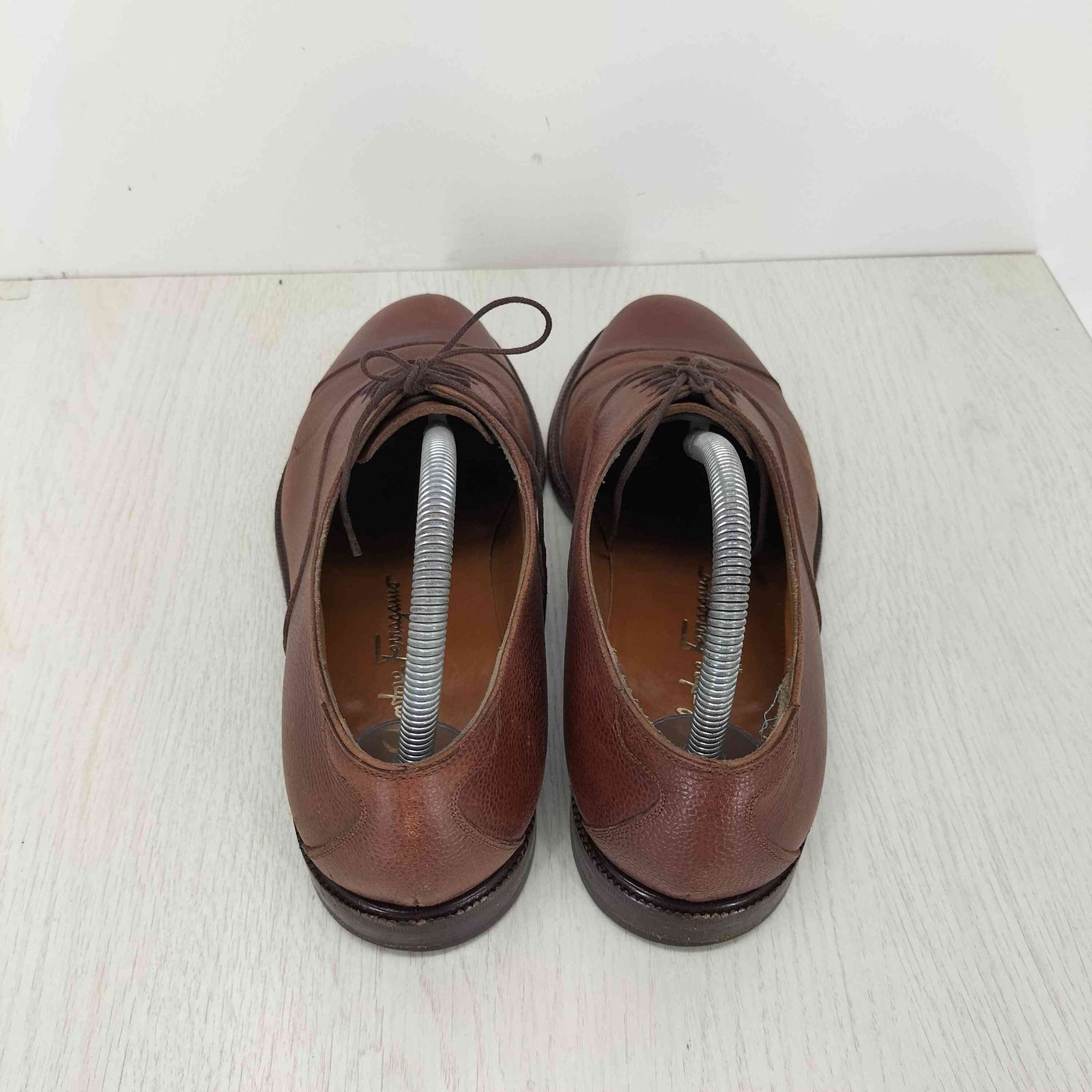 サルヴァトーレフェラガモ Salvatore Ferragamo イタリア製 プレーン 