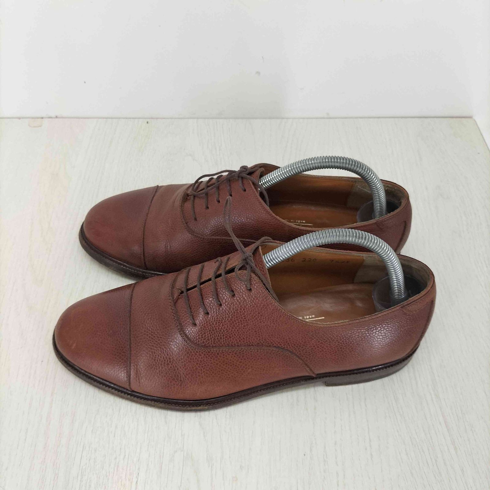 サルヴァトーレフェラガモ Salvatore Ferragamo イタリア製 プレーン 