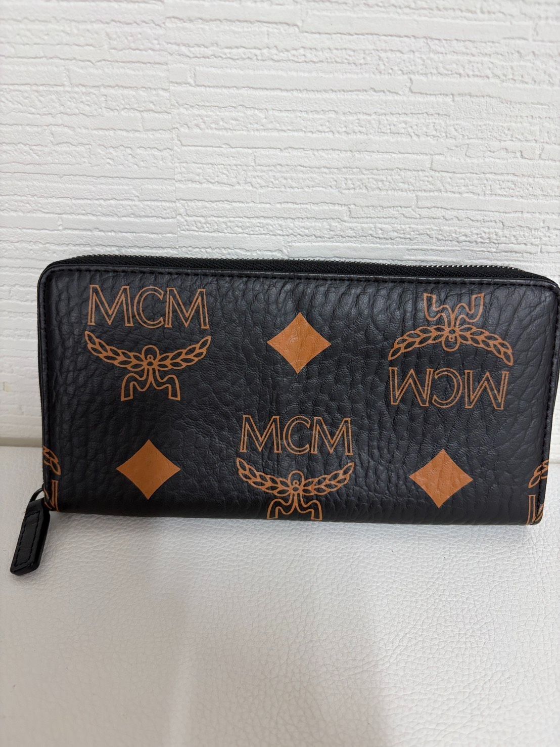 極美品正規品　MCM 長財布 ラウンドジップ ブラック
