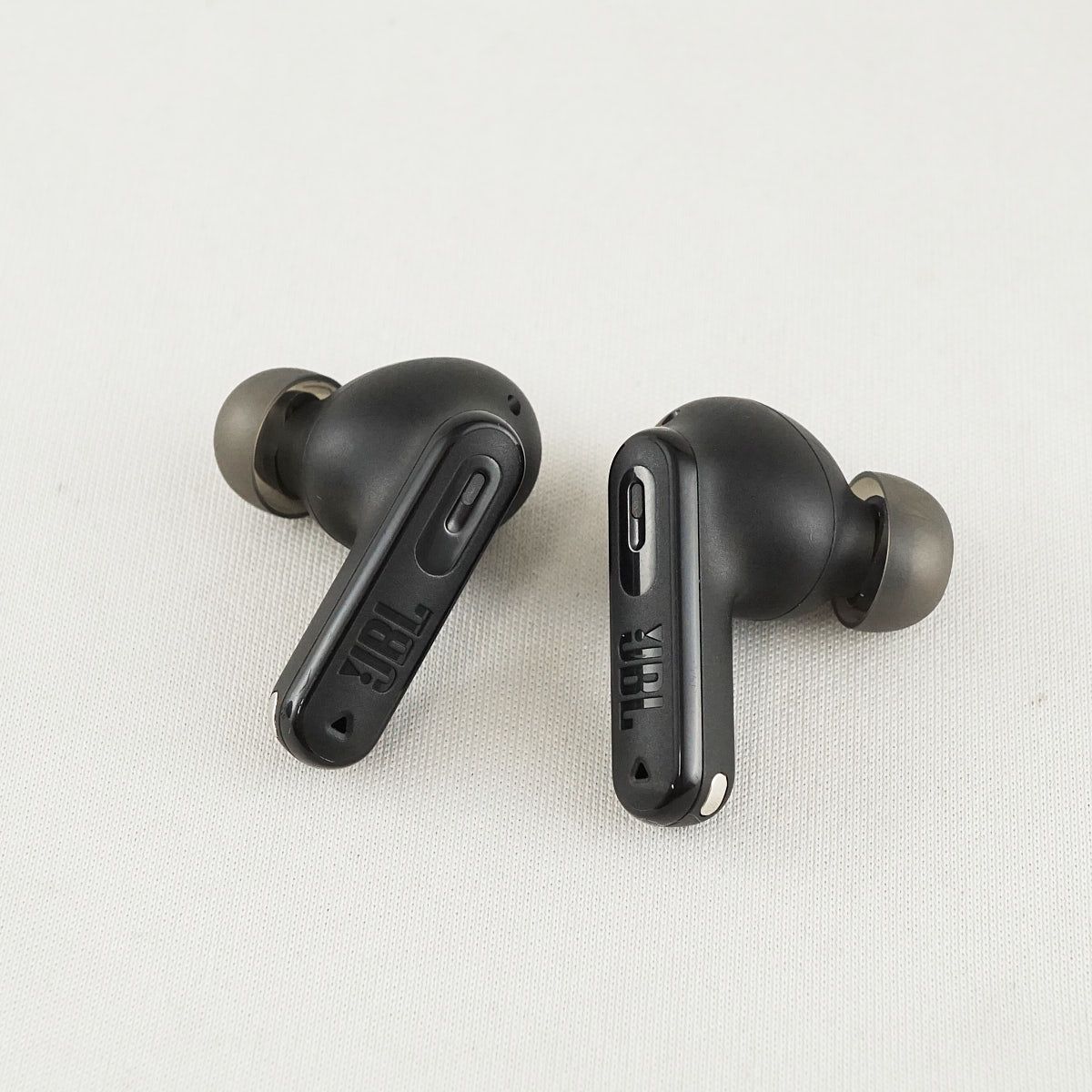 JBL TUNE BEAM 2 完全ワイヤレスイヤホン USED美品 ハイブリッドノイズ 