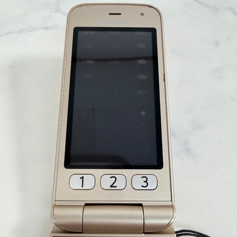 docomo らくらくホン F-02J 携帯電話（中古）- メルカリ