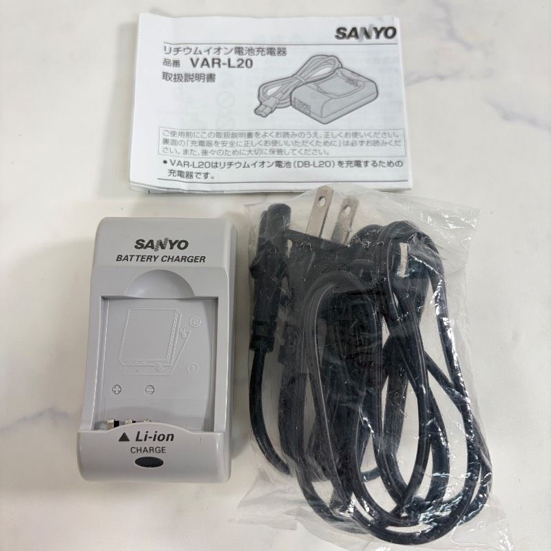 SANYO DMX-CA65 Xacti CA65 ビデオカメラ 充電器 524K - メルカリ