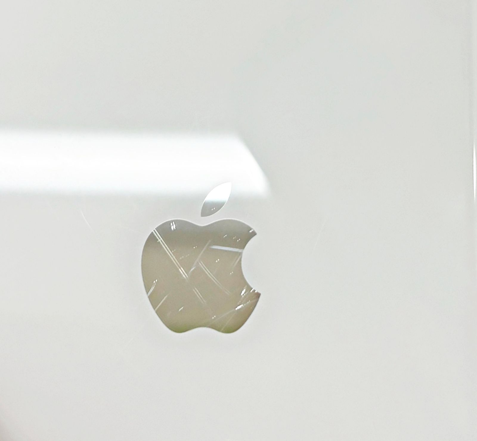 iPhone SE2 64GB MHGQ3J/A ホワイト バッテリー98% SIMロックなし