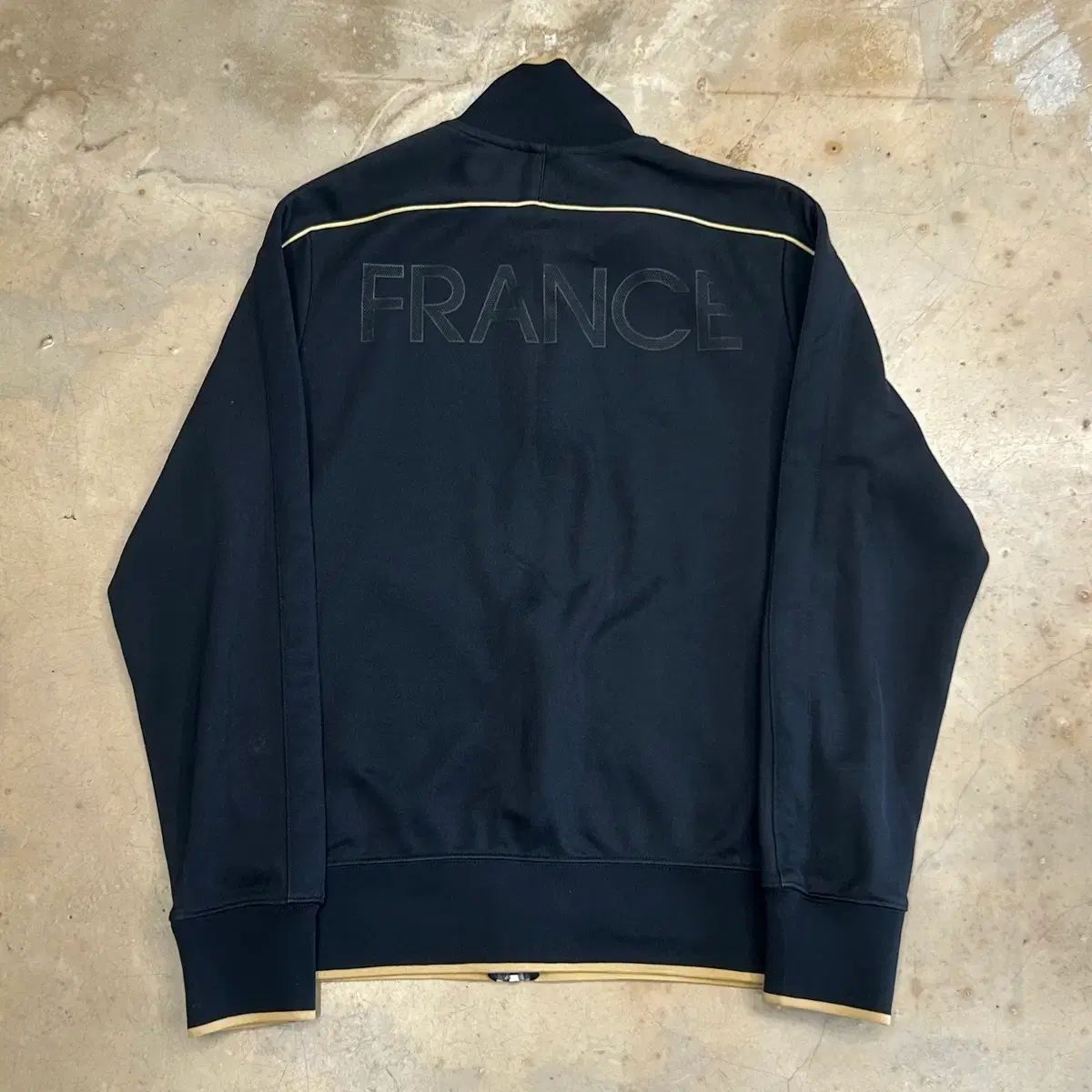 XL NIKE フランス GOLD LINE ブラック トラックジャージ - メルカリ