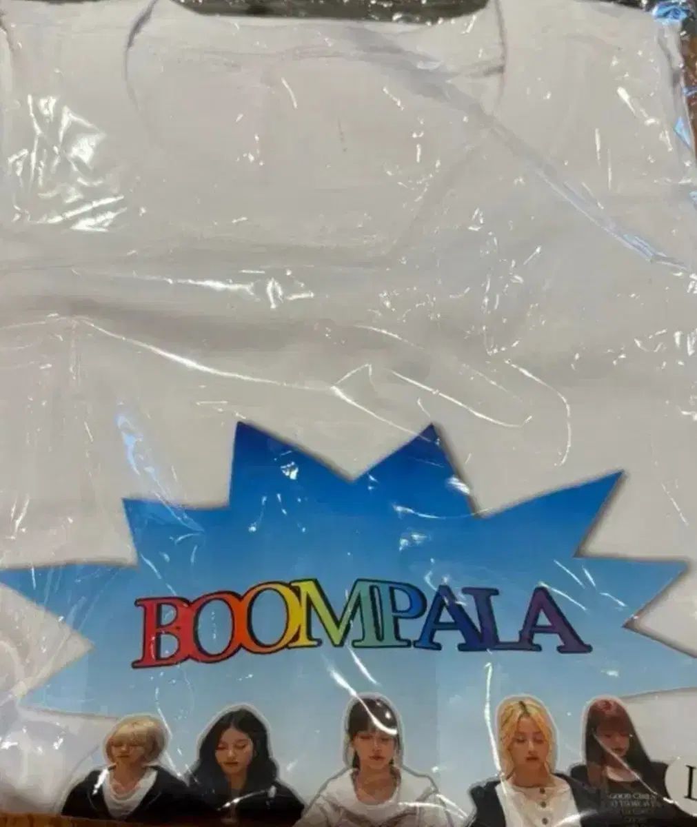 LE SSERAFIM（ルセラフィム・ルセラ） 公開番組 サノク 붐팔라 Lサイズ Tシャツ LESSERAFIM BOOMPALA 6,958円