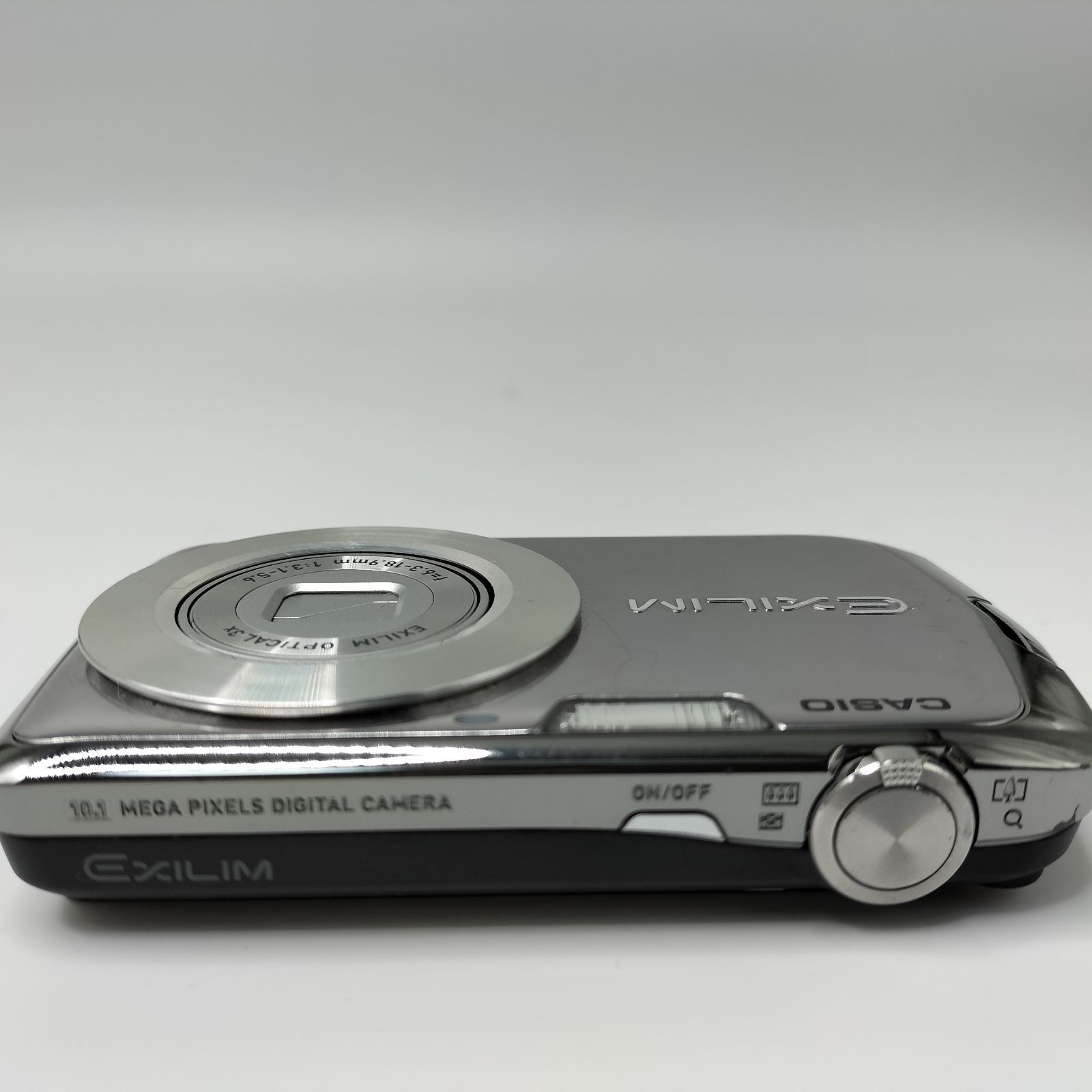 CASIO EXILIM EX-Z1 シルバー ジャンク フラッシュ不可 画面ヤケ