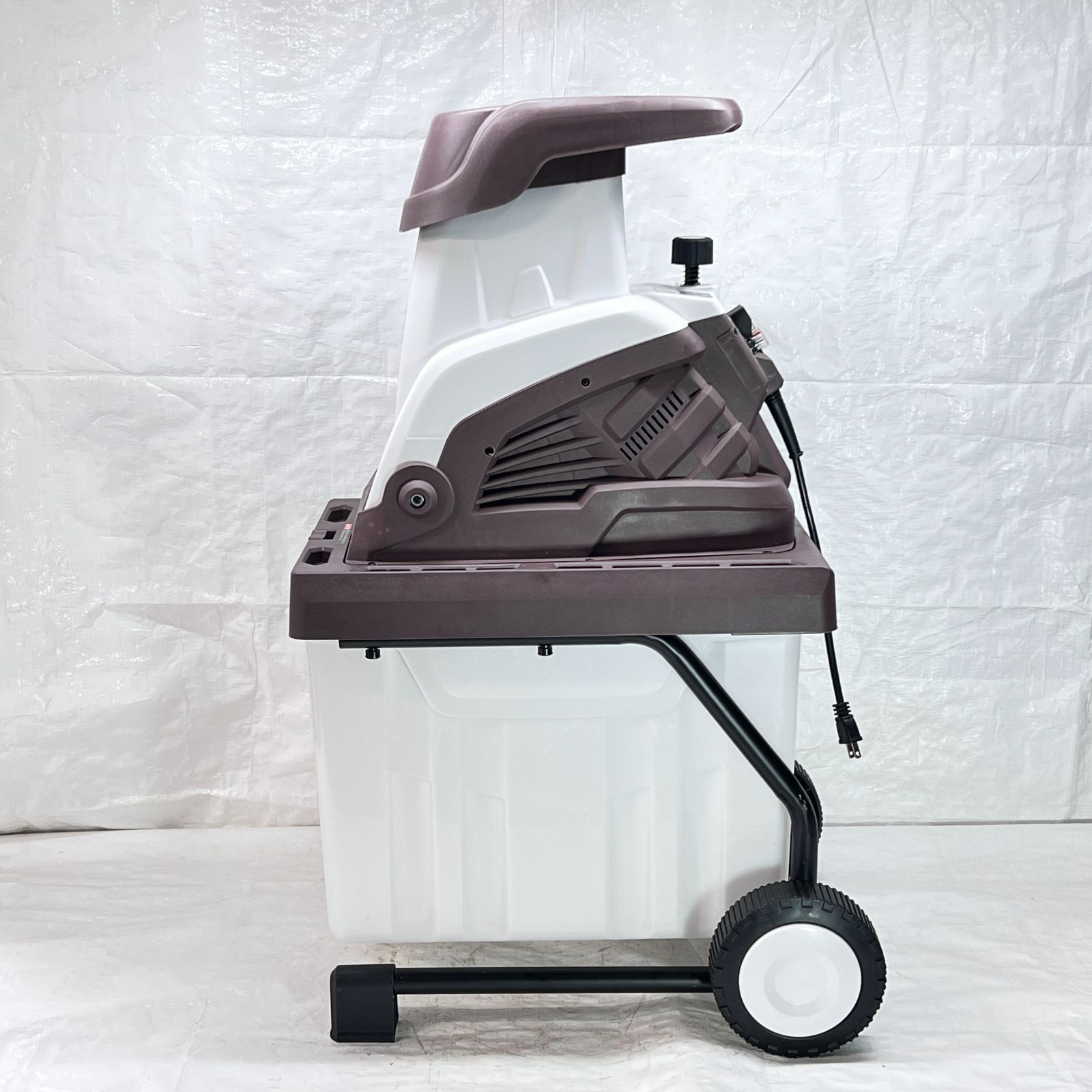 【中古品】【お買い得!】 ガーデンシュレッダー 電動 粉砕機 ウッドチッパー 小型 軽量 押込み棒 ダストBOX付き HG-BSLD02E 【1737-4】 【中古品】【お買い得!】 ガーデンシュレッダー 電動 粉砕機 ウッドチッパー 小型 軽量 押込み棒 ダストBOX付き HG-BSLD02E 【1737-4】