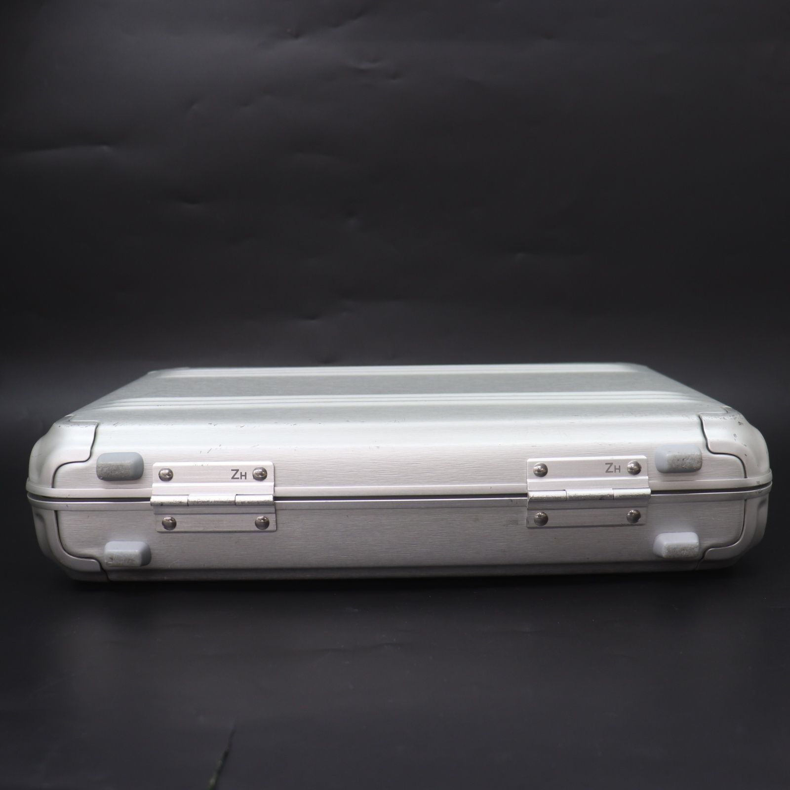 ITOUGLOM45KS ZERO HALLIBURTON ゼロハリバートン パシュート 94211 