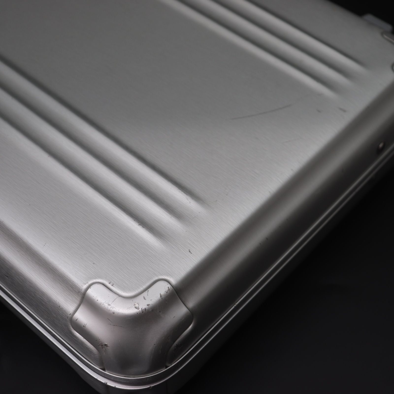 ITOUGLOM45KS ZERO HALLIBURTON ゼロハリバートン パシュート 94211 
