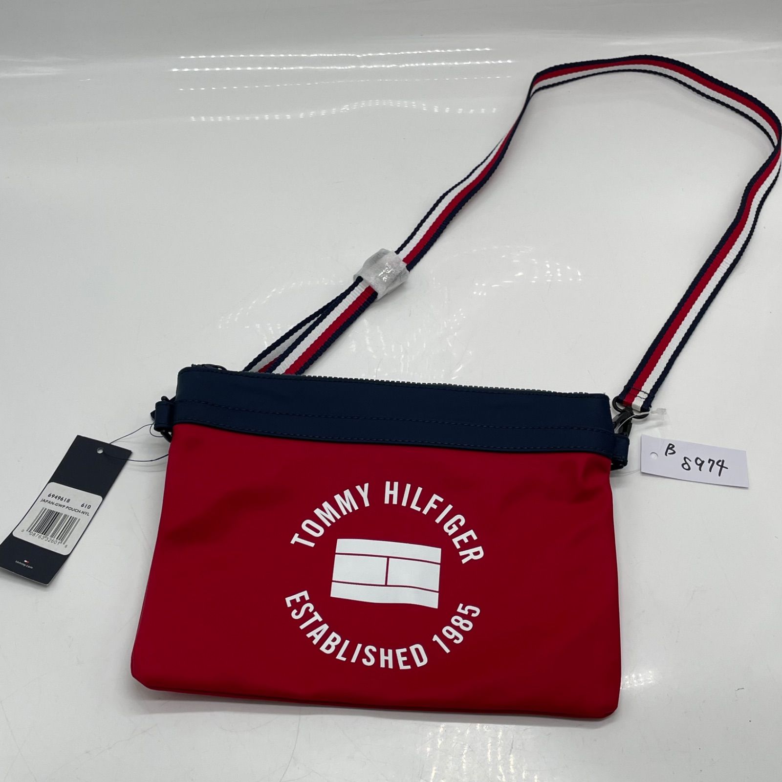 新品　未使用　タグ付き　 バッグ　ショルダー　トミー　ヒルフィガー TOMMY HILFIGER トミーヒルフィガー 未使用 新品 ショルダーバッグ