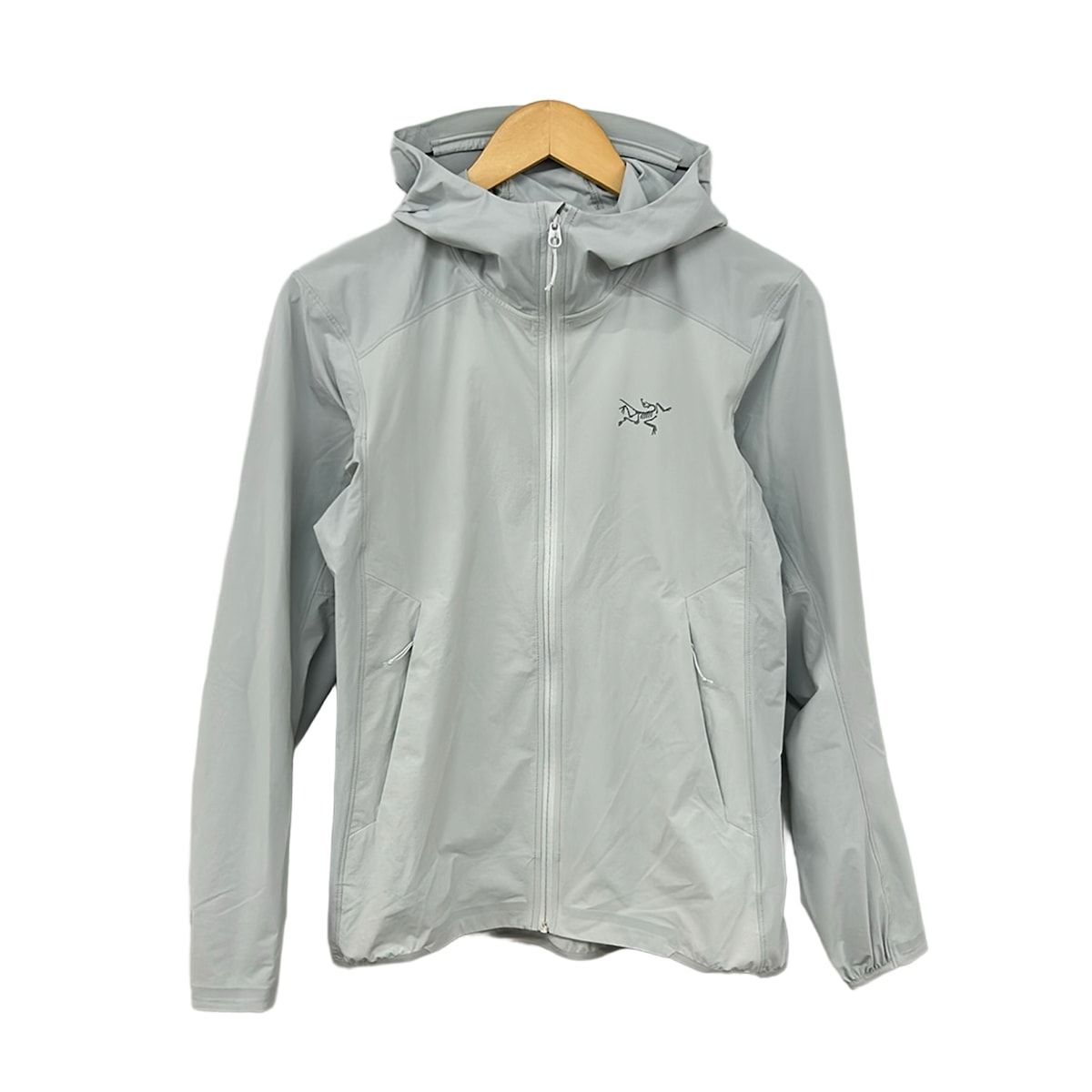 ARC'TERYX(アークテリクス) ブルゾン サイズS レディース美品 - ライトグレー 春/秋/フード付き/ジップアップ
