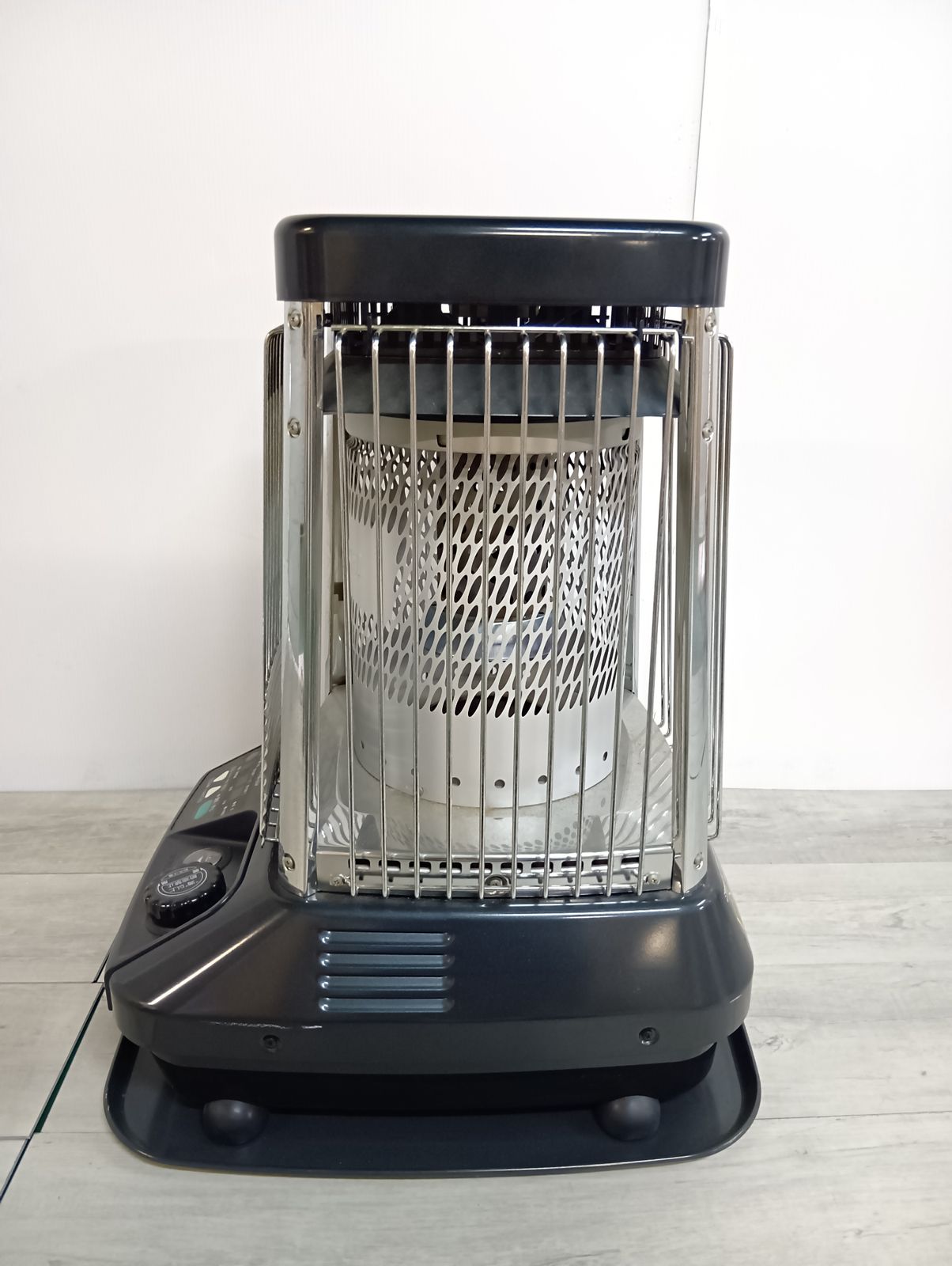 い*う様 ダイニチ　ブルーヒーター業務用ストーブ　FM－101F 石油ストーブ ダイニチ ブルーヒーター FM-101F 01年製 暖房器具 現状
