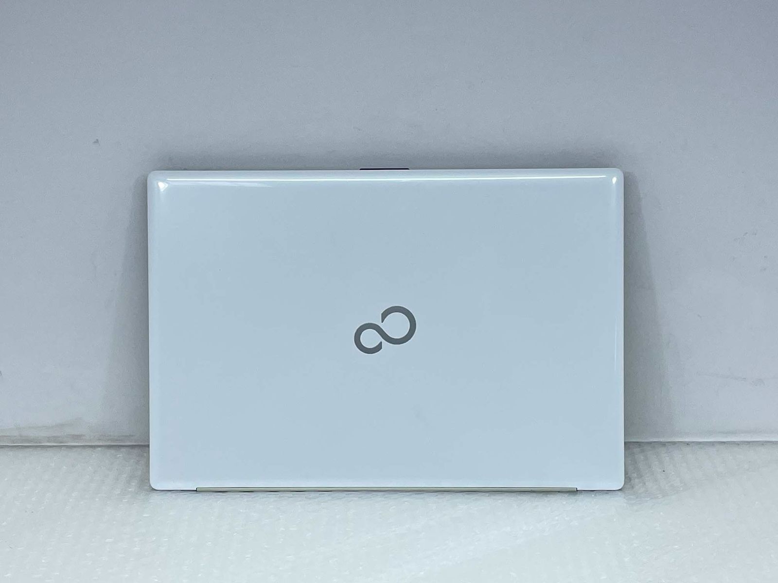ジャンク】 富士通 LIFEBOOK AH52/D3 i5 8265U/4GB/HDDなし/Windows11