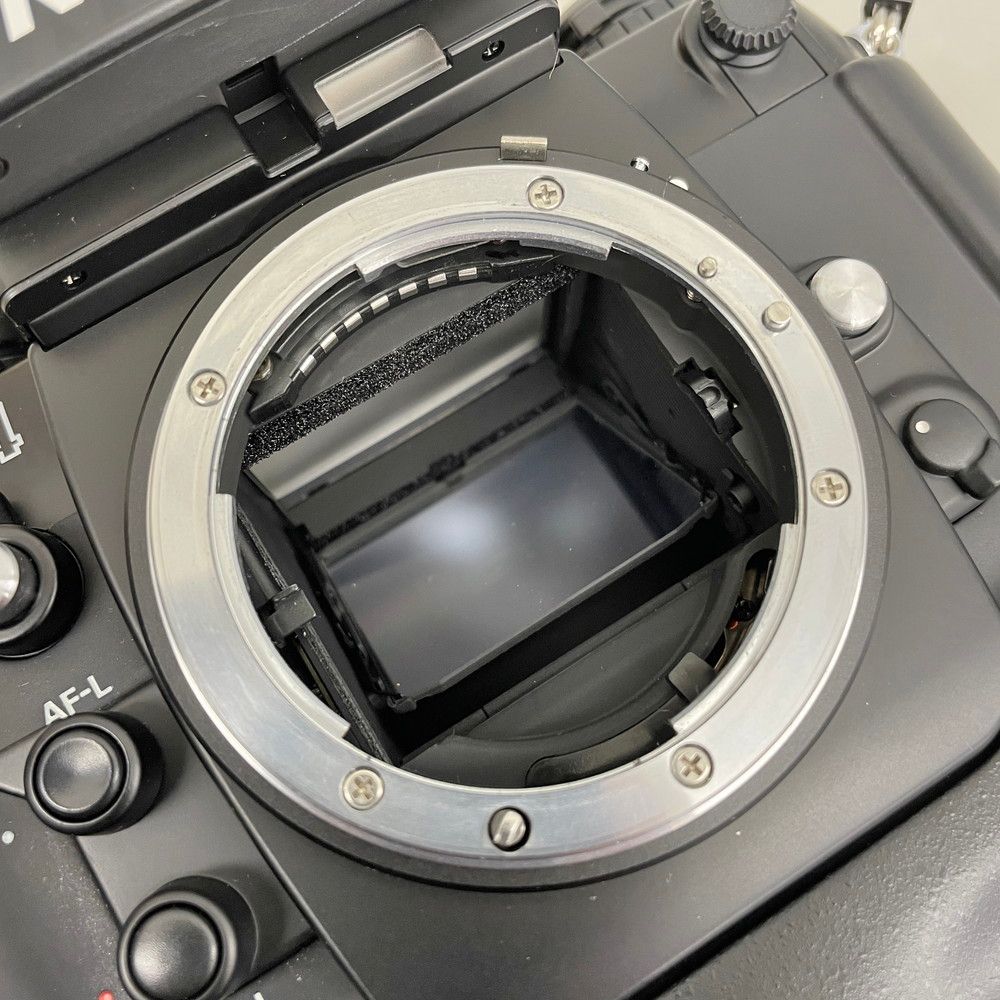 ニコン Nikon フィルムカメラ F4 MB-21バッテリーパック付き - メルカリ