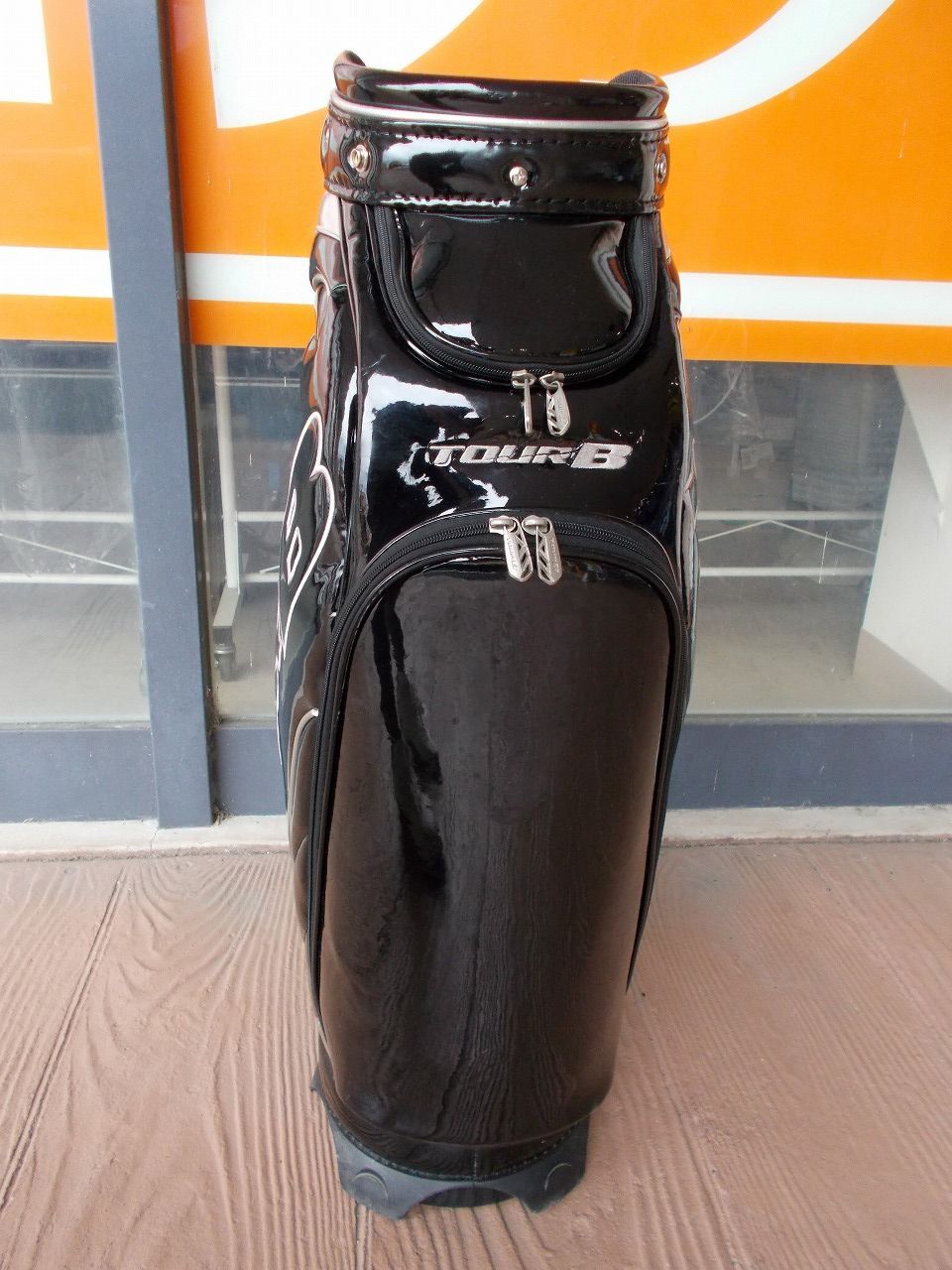 良好☆ BRIDGESTONE TOUR B エナメルキャディバッグ 9.5型 約4.0kg