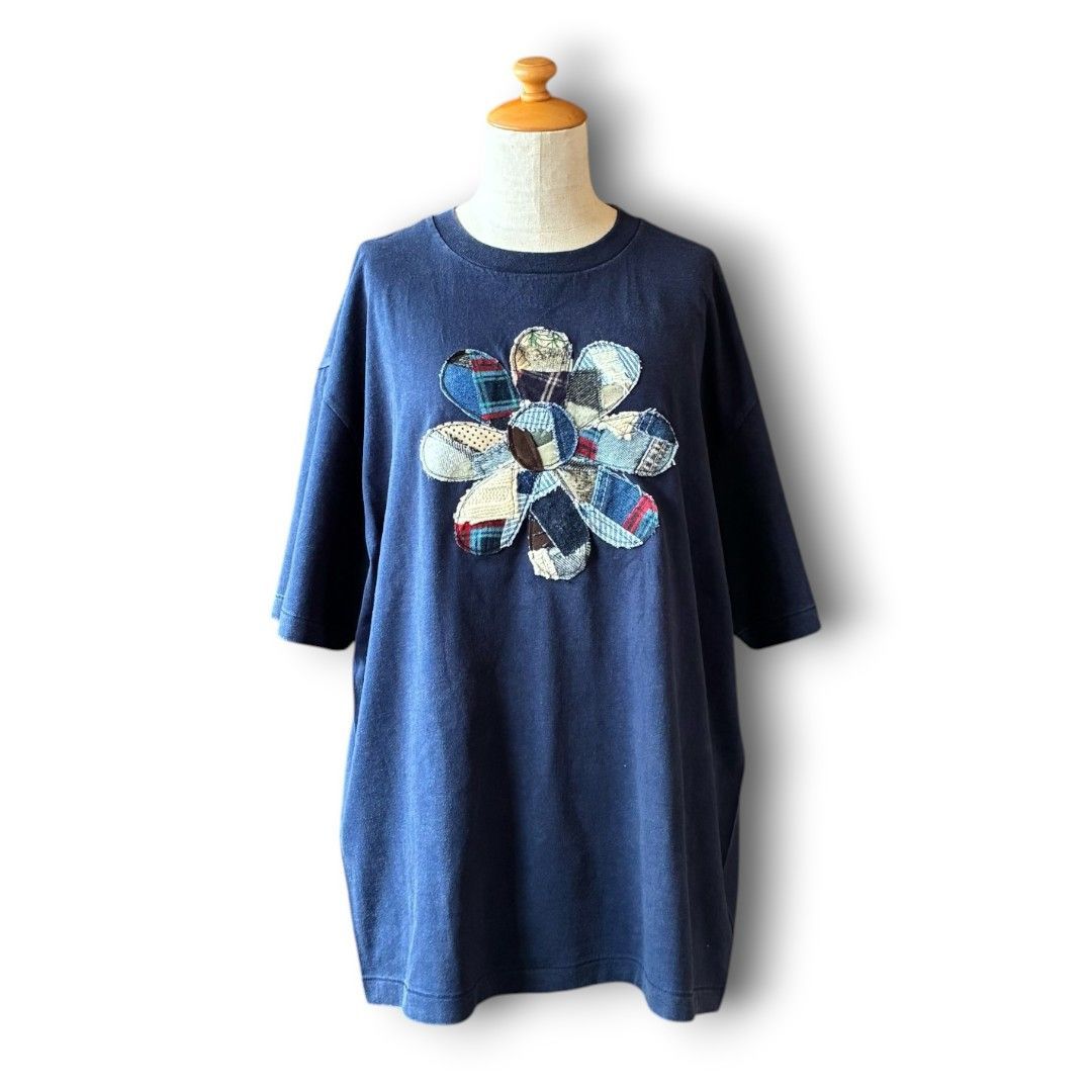 zivun 再構築 フラワーパッチワーク フェード加工Tシャツ｜古着素材 一点物 ネイビー【OLD FLIP】