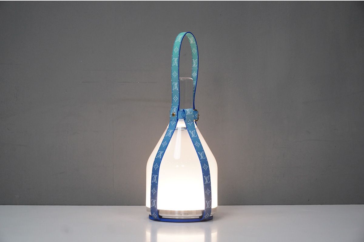 極美品 Louis Vuitton(ルイ・ヴィトン)「オブジェ・ノマド」Bell Lamp(ベルランプ) ブルー By バーバー＆オズガビー 照明78万010522 115,000円