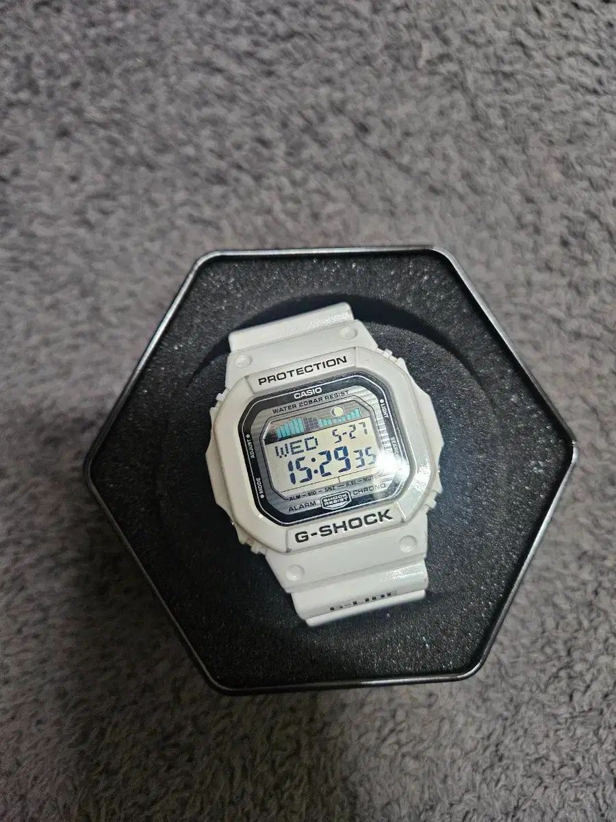 G-SHOCK ジーショック GLX-5600 白 出品