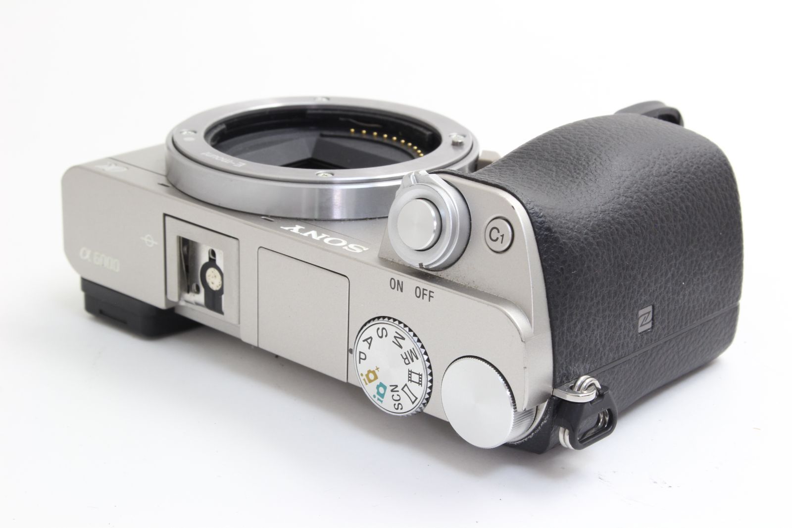 B+ (並品) SONY ソニー α6000 ILCE-6000 シルバー ボディ 初期不良返品