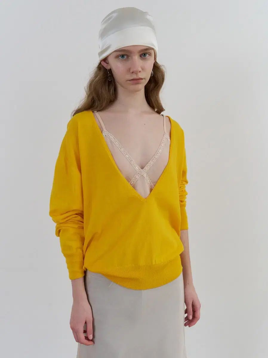 (新品) リー リボン 빛 kind v nexk knit YELLOW