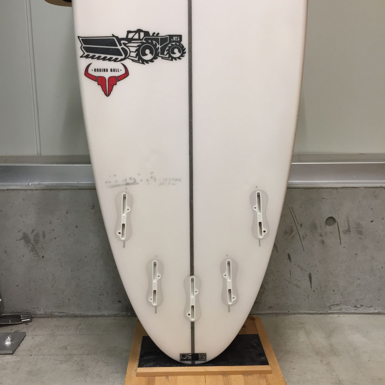 極美品 自宅配送無料 6'0 【ムラスポ公式】JS Industries Raging Bull