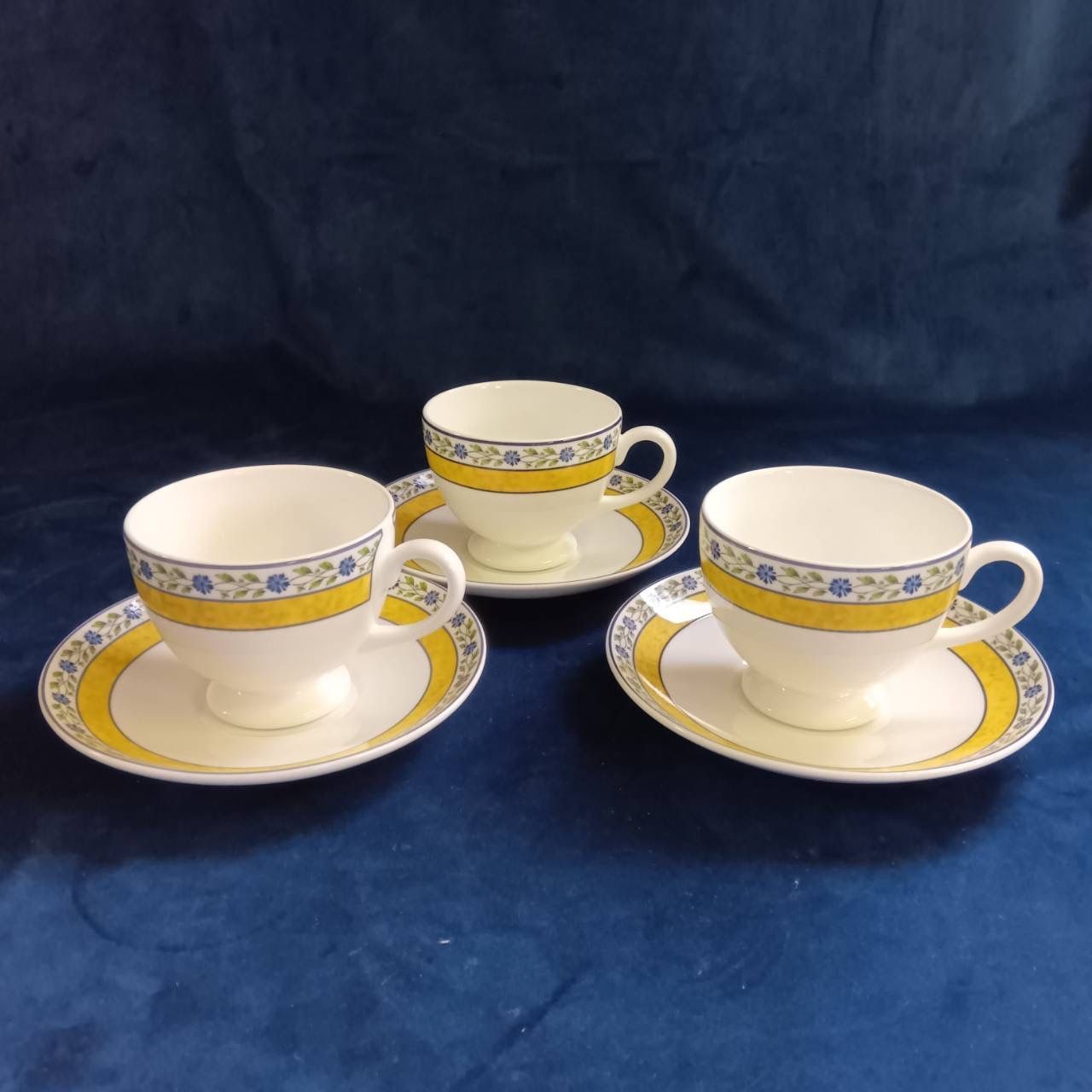 ウェッジウッド Wedgwood 【廃盤品】ミストラル　３客 カップ＆ソーサー 260502-145