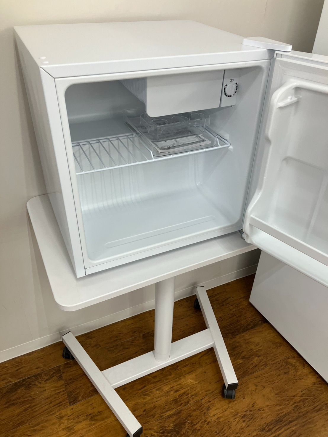 comfee 1ドア冷蔵庫 2025年製 45L RCD45WH/E 管理番号26.05.28 - メルカリ